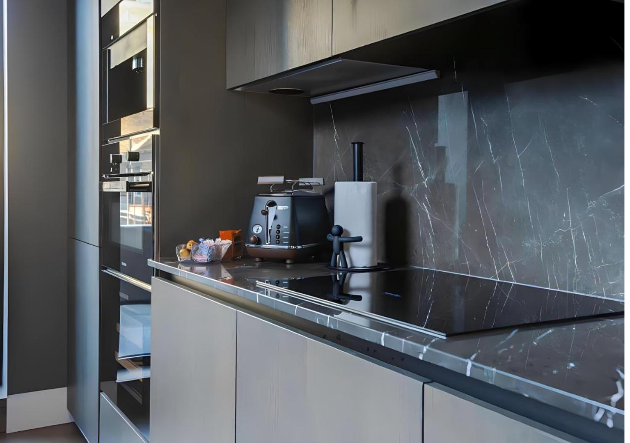 Staylux Oxford Street Лондон Экстерьер фото